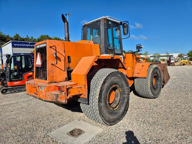 Hitachi FR 130 - Колесен товарач: снимка 4 Hitachi FR 130 - Колесен товарач: снимка 4