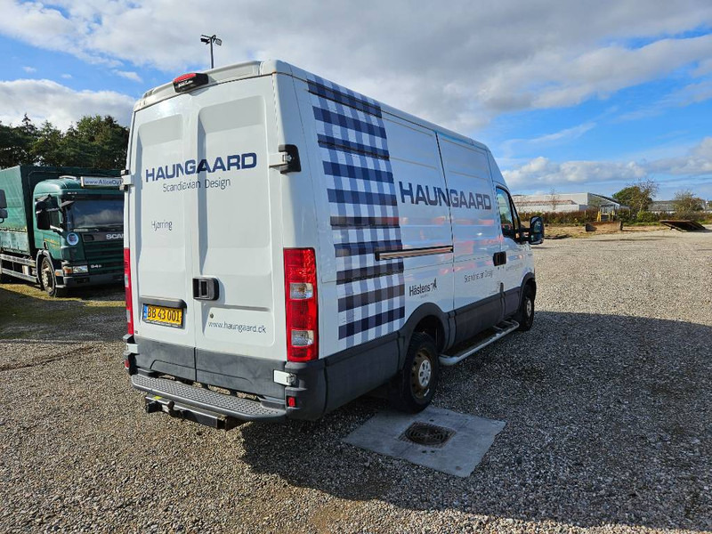 Iveco Daily 2,3 35S15 13,2m³ Van 5d - Товарен бус: снимка 5 Iveco Daily 2,3 35S15 13,2m³ Van 5d - Товарен бус: снимка 5