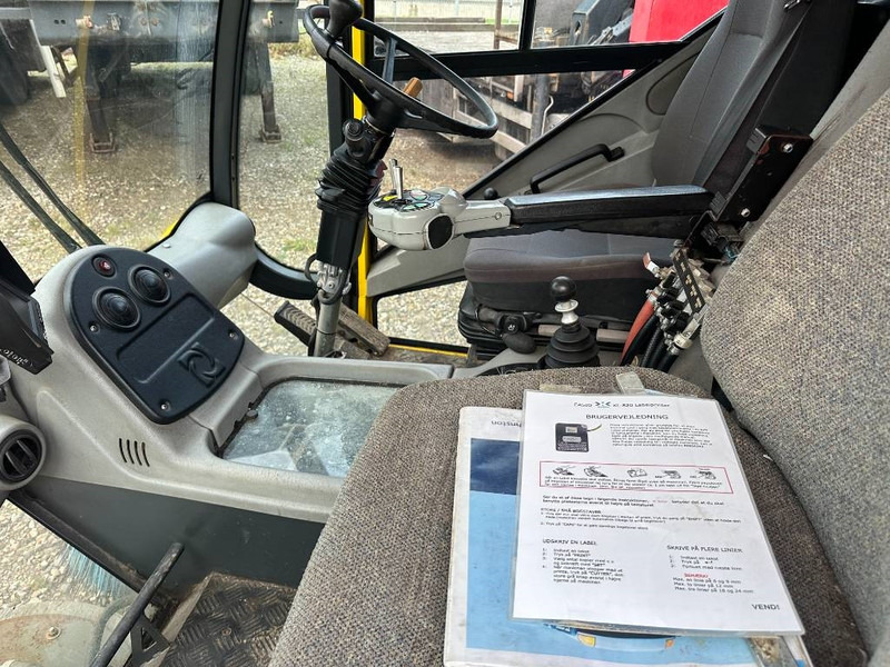 Johnston CN400 - Мотометачна машина: снимка 2 Johnston CN400 - Мотометачна машина: снимка 2