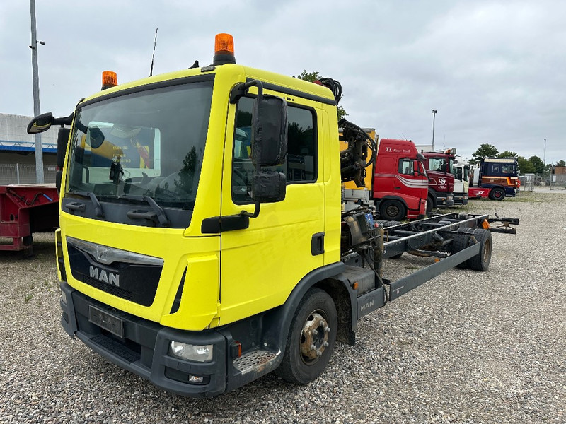 MAN TGL 12.220 with Crane HMF 735K2 - Камион с кран: снимка 1 MAN TGL 12.220 with Crane HMF 735K2 - Камион с кран: снимка 1