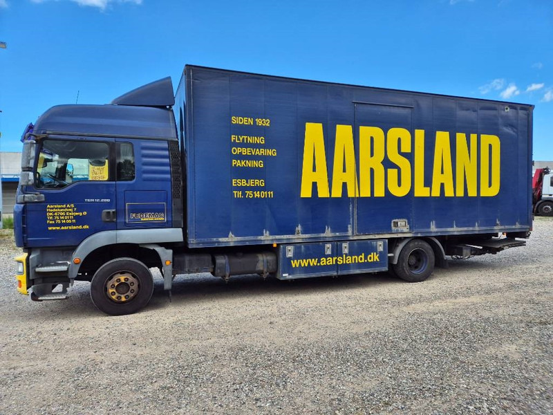 MAN TGM 12.280 // Lift // Sideopening - Камион фургон: снимка 2 MAN TGM 12.280 // Lift // Sideopening - Камион фургон: снимка 2