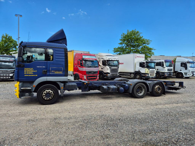 MAN TGM.TGS 26.290 / 6x2/4 // 6 seats // Lift - Контейнеровоз/ Сменна каросерия камион: снимка 2 MAN TGM.TGS 26.290 / 6x2/4 // 6 seats // Lift - Контейнеровоз/ Сменна каросерия камион: снимка 2