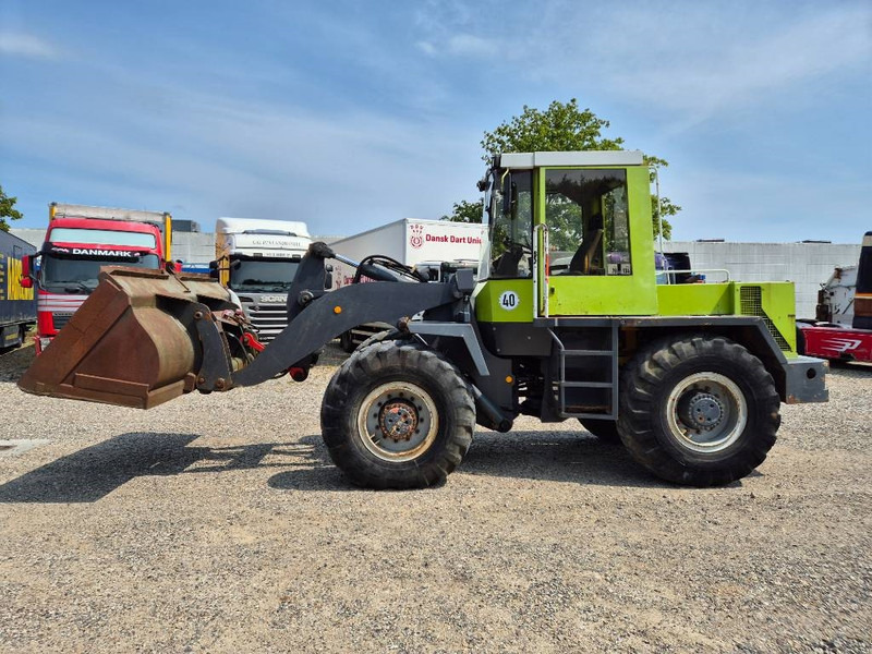 O & K L15 With bucket and quickshift - Колесен товарач: снимка 2 O & K L15 With bucket and quickshift - Колесен товарач: снимка 2