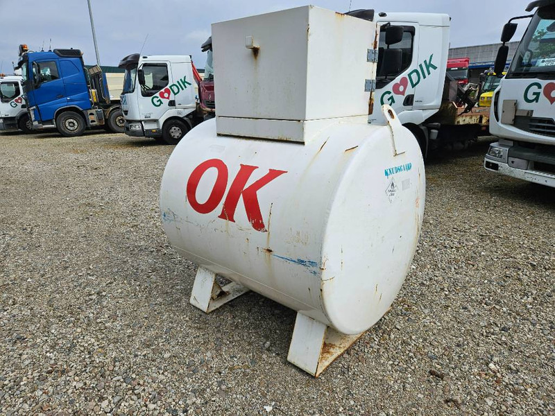 Roug 1400 Liter Diesel - Оборудване след прибиране на реколтата: снимка 3 Roug 1400 Liter Diesel - Оборудване след прибиране на реколтата: снимка 3