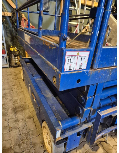 UpRight 2 persons lift - Ножична работна платформа: снимка 3 UpRight 2 persons lift - Ножична работна платформа: снимка 3