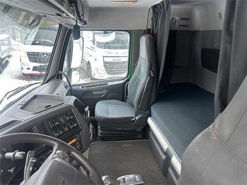 Влекач Volvo FH 460 6x2 Twinsteer // 2 String Hydraulic: снимка 12