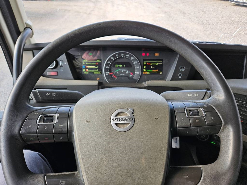 Влекач Volvo FH 500 // 6x2 // Hydraulik // ACC: снимка 17
