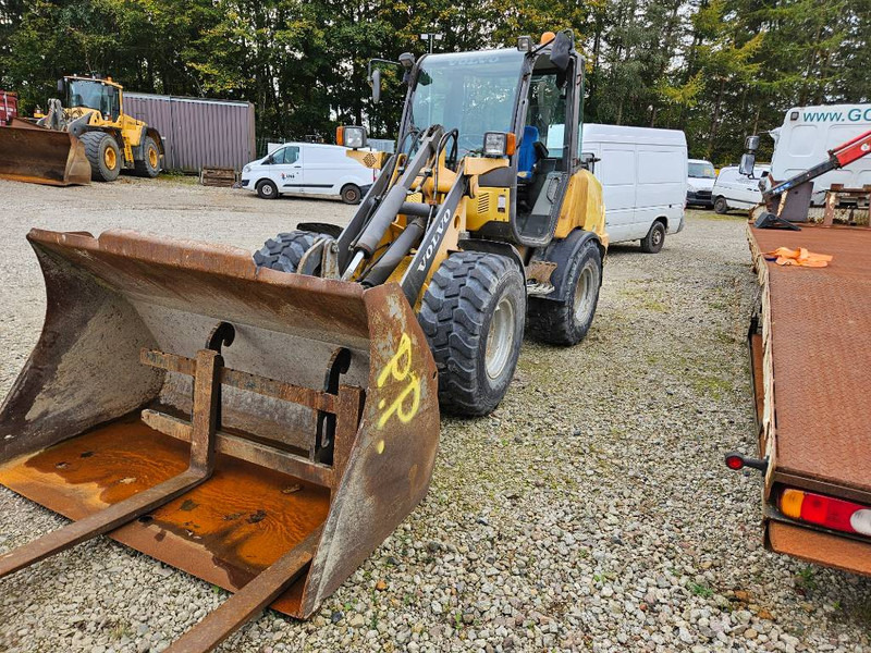 Volvo L 20 B - P//Forks + Bucket // - Колесен товарач: снимка 3 Volvo L 20 B - P//Forks + Bucket // - Колесен товарач: снимка 3