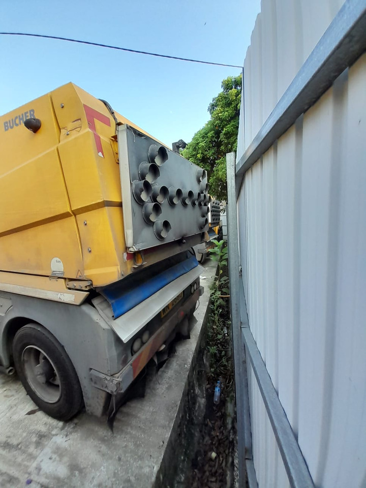 Bucher CityCat 5006 - Мотометачна машина: снимка 5 Bucher CityCat 5006 - Мотометачна машина: снимка 5