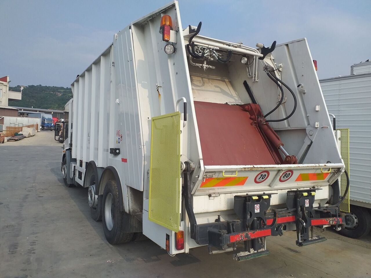 Mercedes-Benz Econic 2628 - Боклукчийска кола: снимка 5 Mercedes-Benz Econic 2628 - Боклукчийска кола: снимка 5