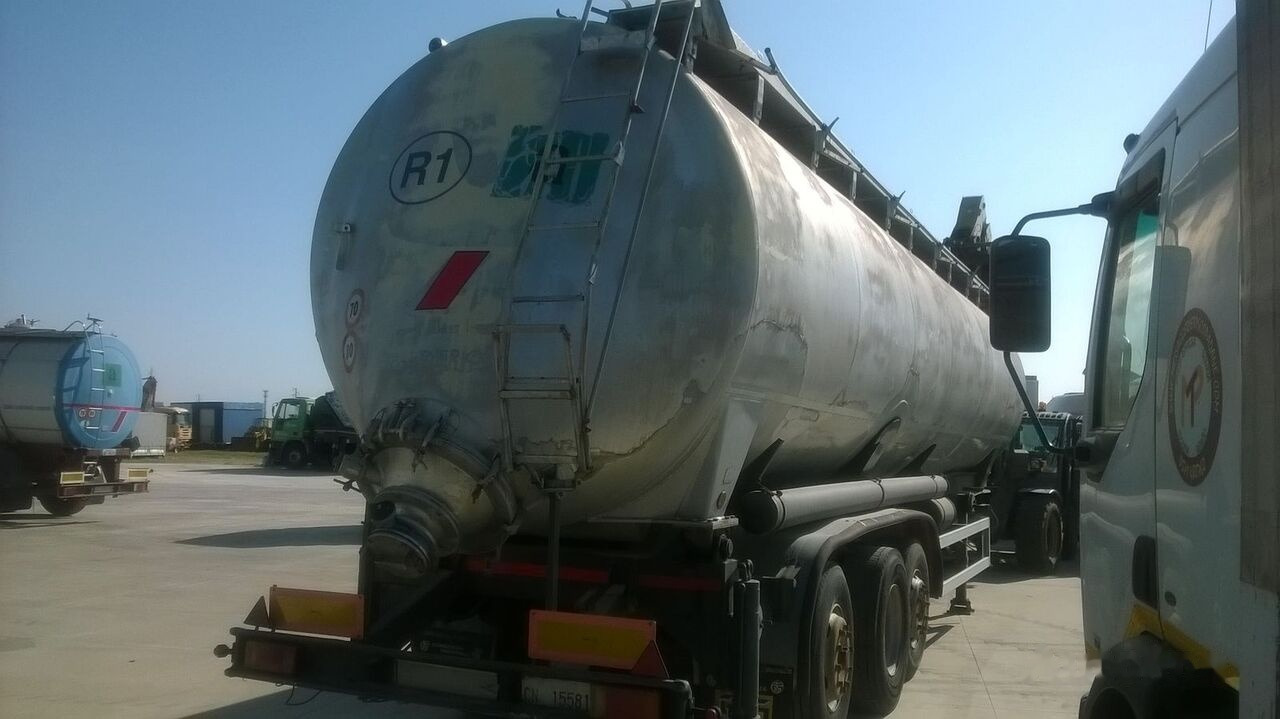 Piacenza S36 H2 T56 - Цистерна за насипни товари: снимка 2 Piacenza S36 H2 T56 - Цистерна за насипни товари: снимка 2
