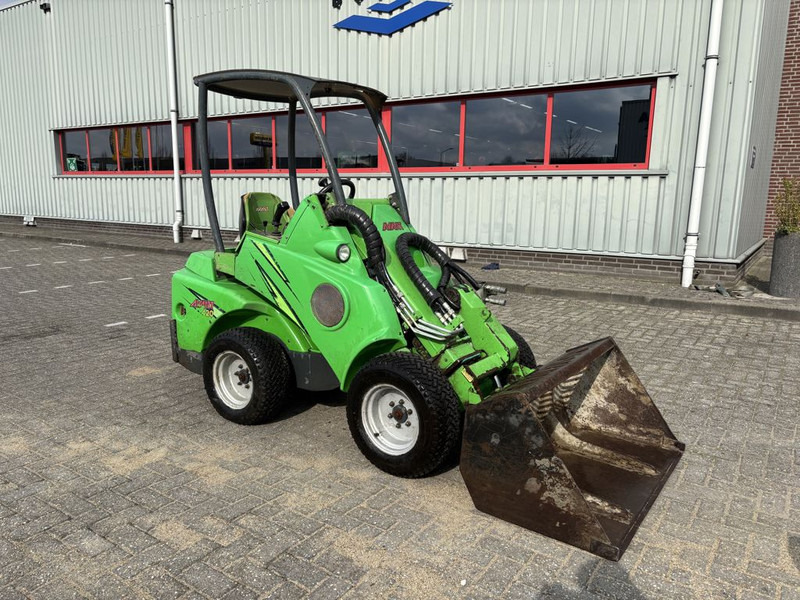 Avant 420 TDL Minishovel - Колесен товарач: снимка 4 Avant 420 TDL Minishovel - Колесен товарач: снимка 4