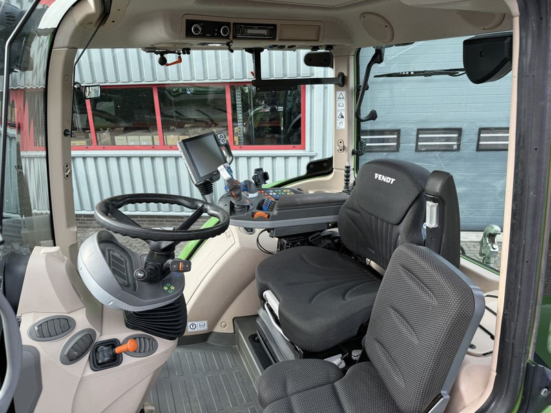 Fendt 720 S4 Vario Profi Plus - Трактор: снимка 5 Fendt 720 S4 Vario Profi Plus - Трактор: снимка 5