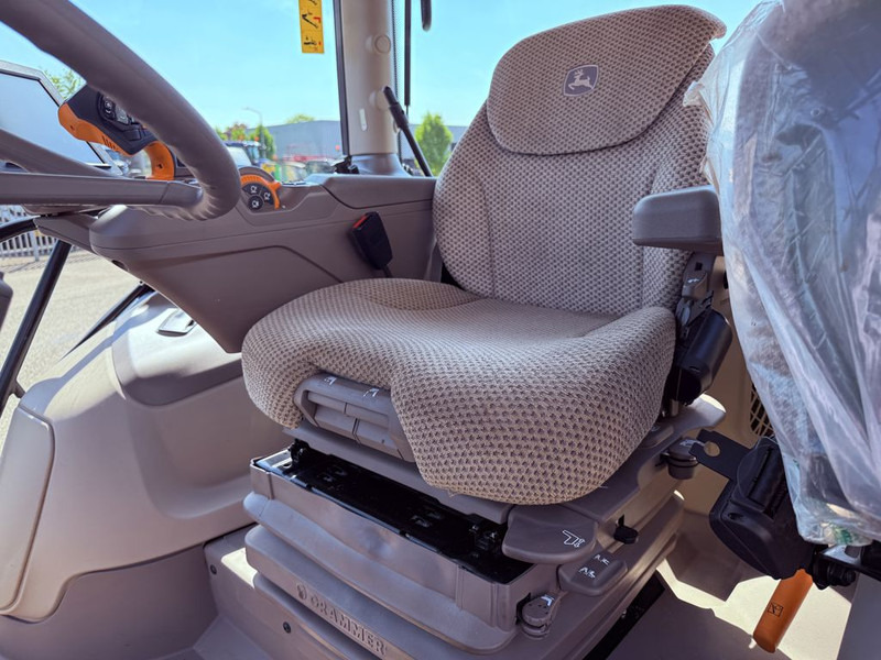 Трактор John Deere 6R130 Command Pro Autopowr: снимка 7