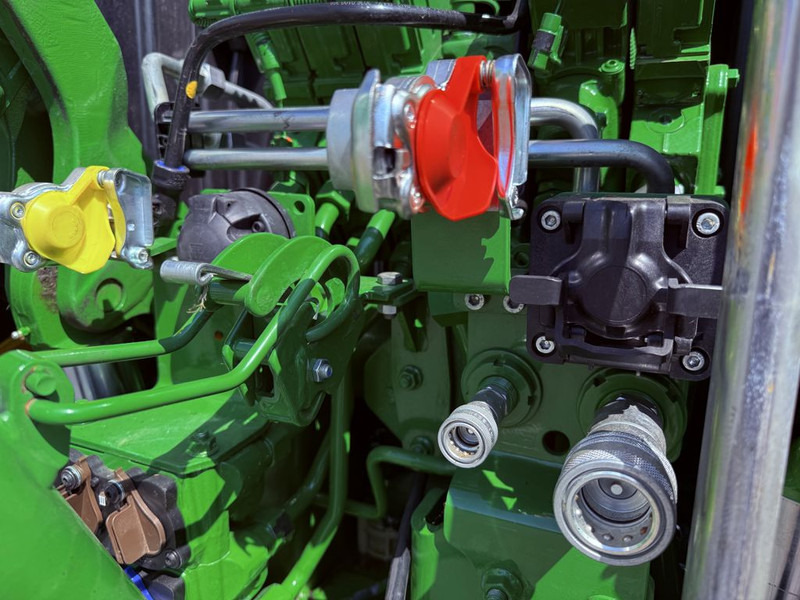 Трактор John Deere 6R130 Command Pro Autopowr: снимка 11