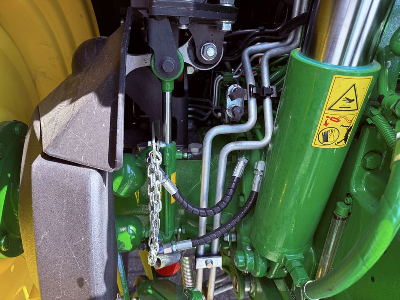 Трактор John Deere 6R130 Command Pro Autopowr: снимка 14