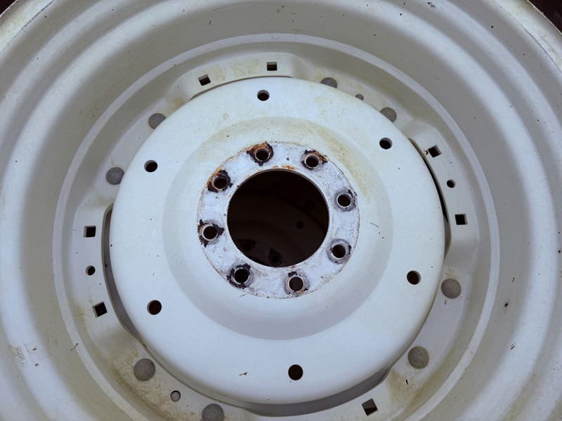 Mitas 420/70R30 & 300/70R20 Compl wheel - Гуми и джанти: снимка 2 Mitas 420/70R30 & 300/70R20 Compl wheel - Гуми и джанти: снимка 2