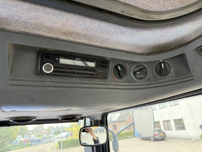 New Holland 8360 Range Command - Трактор: снимка 5 New Holland 8360 Range Command - Трактор: снимка 5