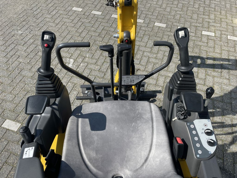 New Holland E12D Minigraver - Мини багер: снимка 5 New Holland E12D Minigraver - Мини багер: снимка 5