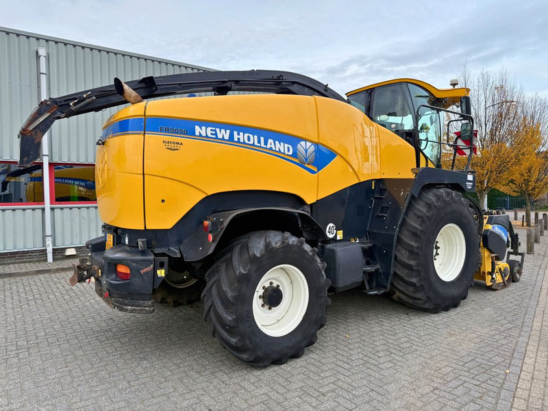 New Holland FR9050 - Силажокомбайн: снимка 3 New Holland FR9050 - Силажокомбайн: снимка 3