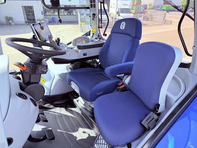 New Holland T6.180 AC Fronthef, - Трактор: снимка 4 New Holland T6.180 AC Fronthef, - Трактор: снимка 4