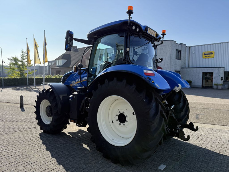 New Holland T6.180 AC Stage V - Трактор: снимка 2 New Holland T6.180 AC Stage V - Трактор: снимка 2