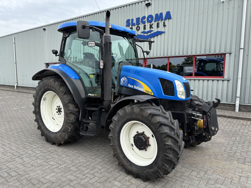 New Holland T6010 Plus Supersteer - Трактор: снимка 4 New Holland T6010 Plus Supersteer - Трактор: снимка 4