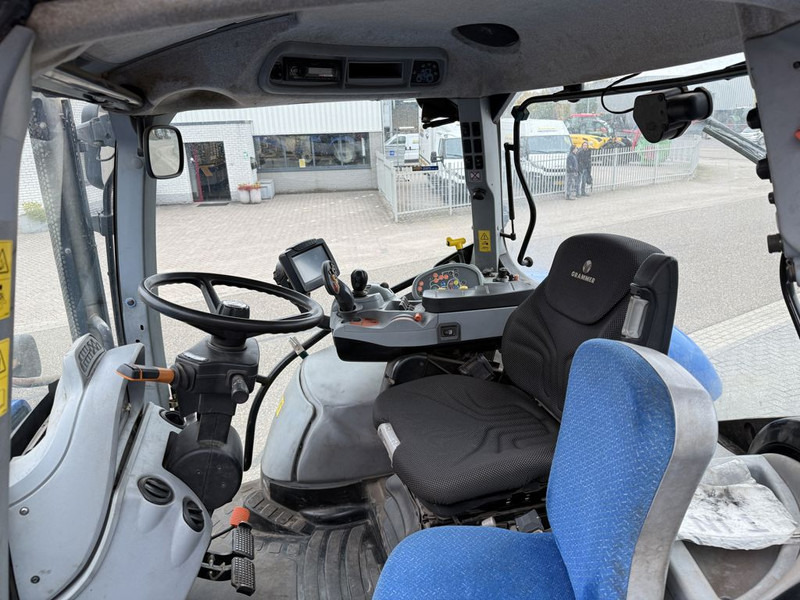 New Holland T7.210 Auto Command - Трактор: снимка 5 New Holland T7.210 Auto Command - Трактор: снимка 5