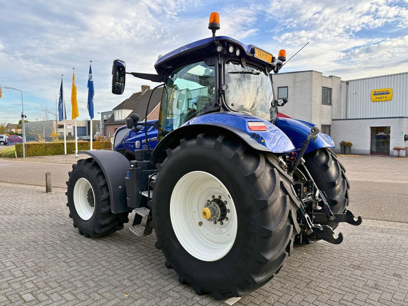 New Holland T7.270 AC 10 Years Blue Power Edition - Трактор: снимка 2 New Holland T7.270 AC 10 Years Blue Power Edition - Трактор: снимка 2