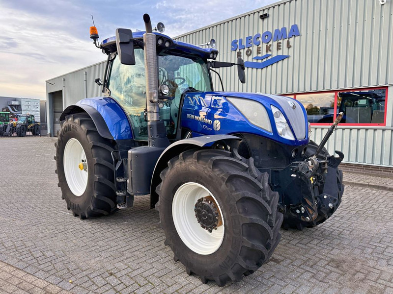 New Holland T7.270 AC 10 Years Blue Power Edition - Трактор: снимка 4 New Holland T7.270 AC 10 Years Blue Power Edition - Трактор: снимка 4