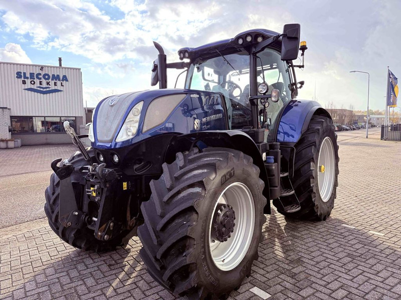New Holland T7.270 AC Stage V Blue Power - Трактор: снимка 1 New Holland T7.270 AC Stage V Blue Power - Трактор: снимка 1
