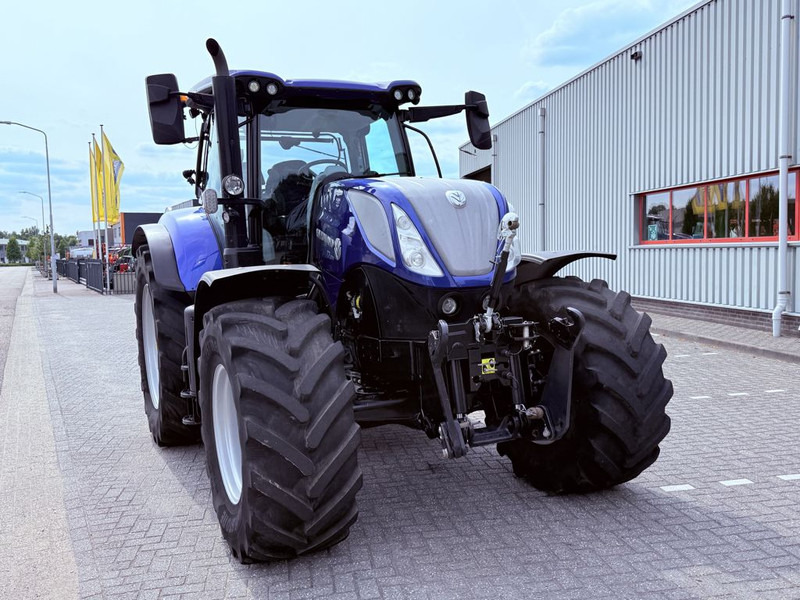 New Holland T7.270 AutoCommand Blue Power – Stage V - Трактор: снимка 5 New Holland T7.270 AutoCommand Blue Power – Stage V - Трактор: снимка 5