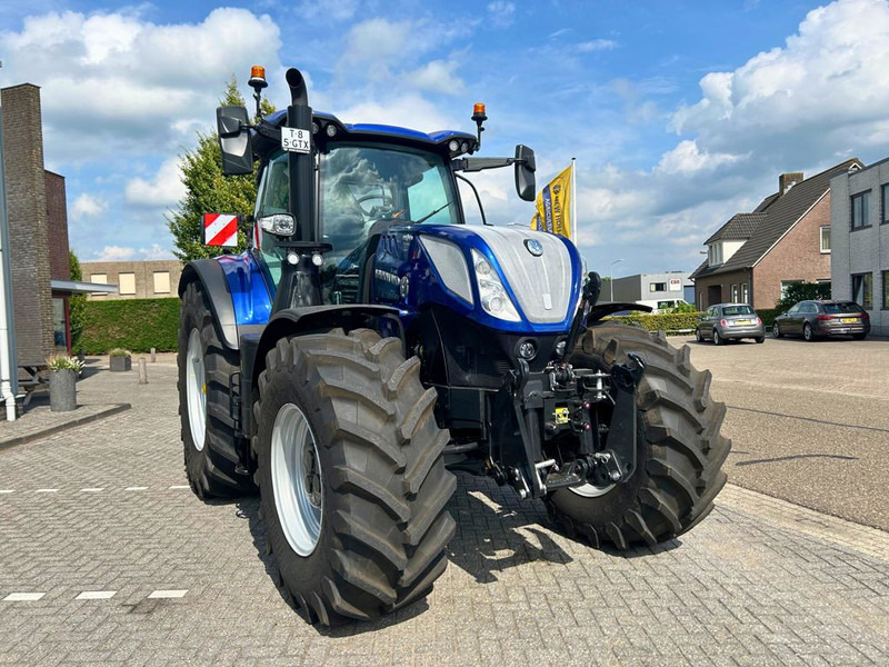 New Holland T7.300 AC New Gen Blue Power DEMO - Трактор: снимка 4 New Holland T7.300 AC New Gen Blue Power DEMO - Трактор: снимка 4