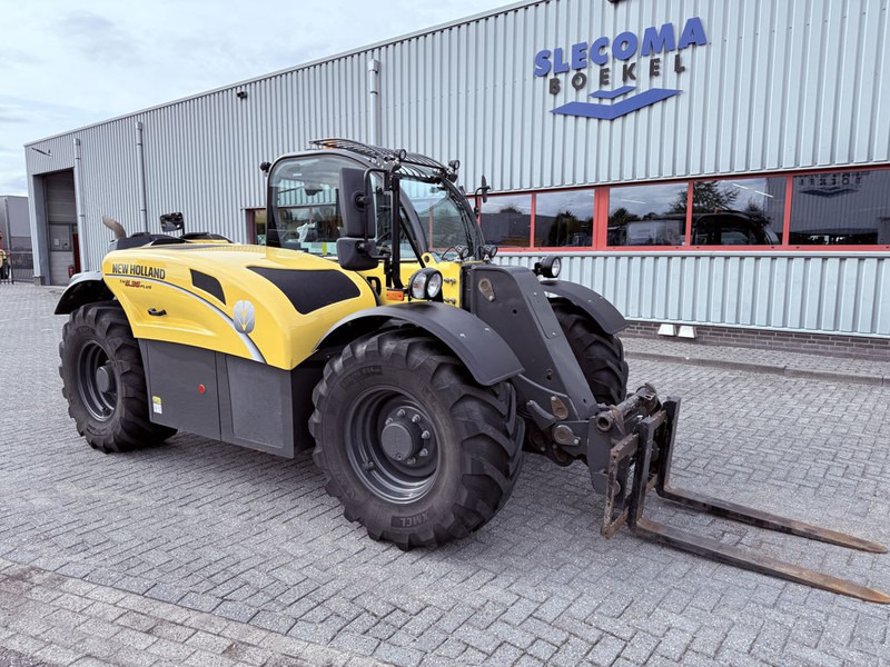 New Holland TH6.36 PLUS - Телескопичен товарач: снимка 4 New Holland TH6.36 PLUS - Телескопичен товарач: снимка 4