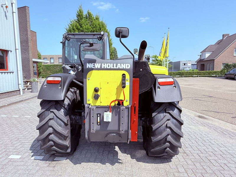New Holland TH7.42 Telehandler - Телескопичен товарач: снимка 4 New Holland TH7.42 Telehandler - Телескопичен товарач: снимка 4