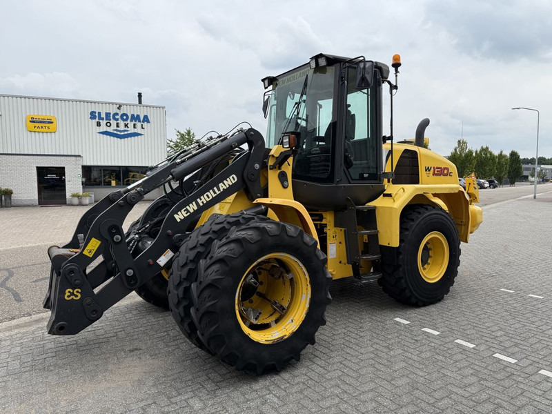 New Holland W130C Tool Carrier - Колесен товарач: снимка 1 New Holland W130C Tool Carrier - Колесен товарач: снимка 1