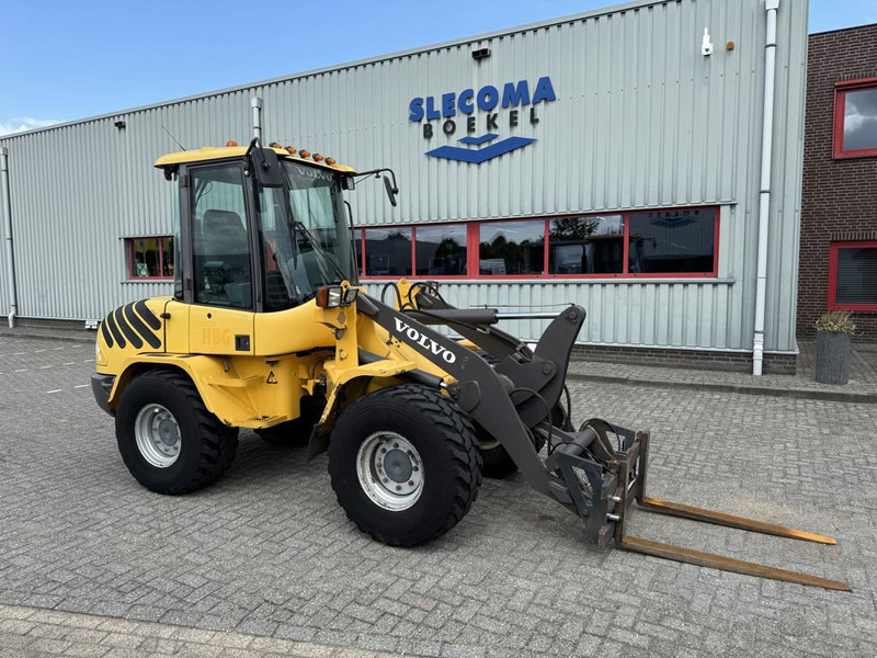 Volvo L30B Pro Shovel - Колесен товарач: снимка 4 Volvo L30B Pro Shovel - Колесен товарач: снимка 4