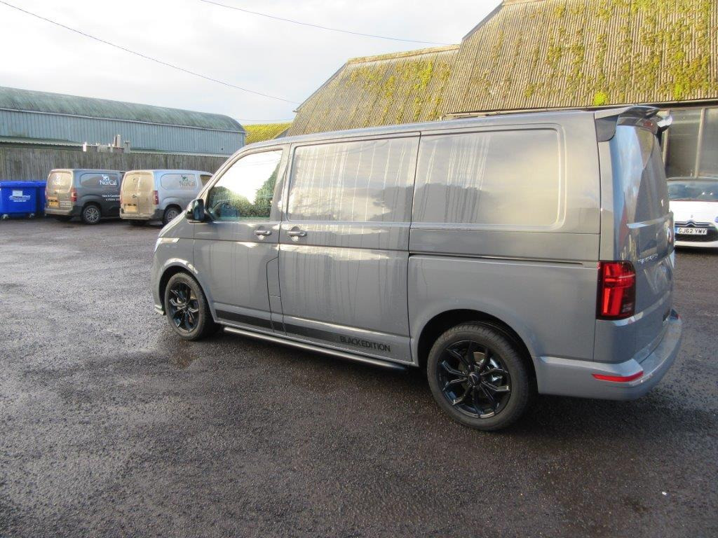 2025 Volkswagen Transporter Black Edition 2.0 BiDI 204 Sportline - Товарен бус: снимка 5 2025 Volkswagen Transporter Black Edition 2.0 BiDI 204 Sportline - Товарен бус: снимка 5