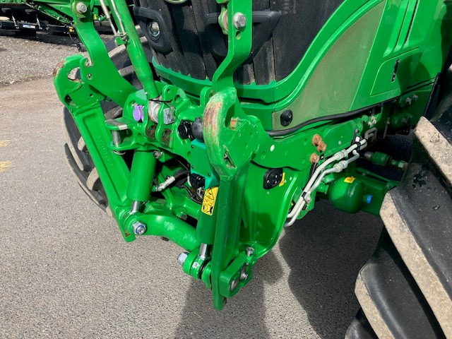 JOHN DEERE 6155R - Трактор: снимка 3 JOHN DEERE 6155R - Трактор: снимка 3
