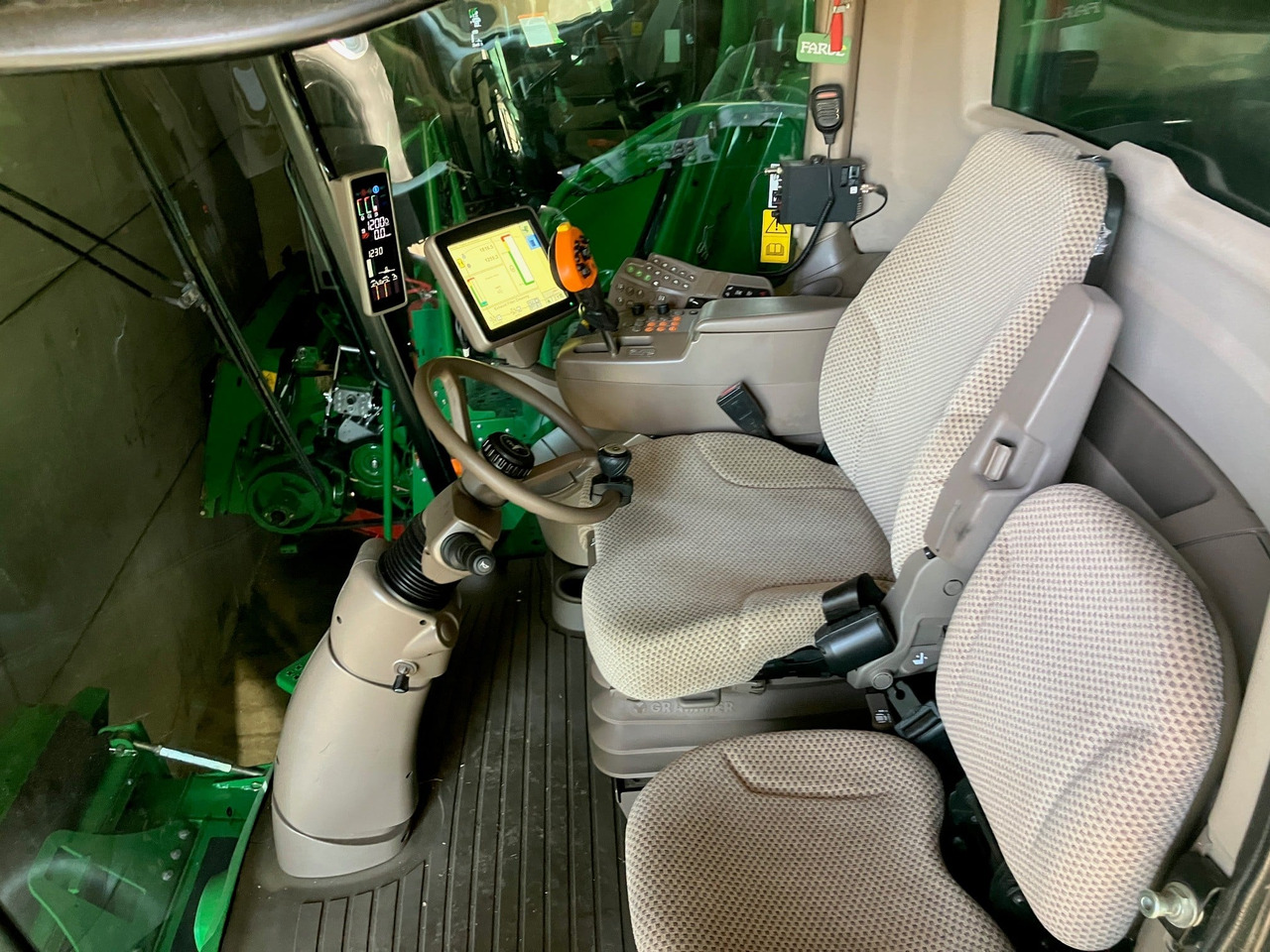 Зърнокомбайн JOHN DEERE S685 TM: снимка 13