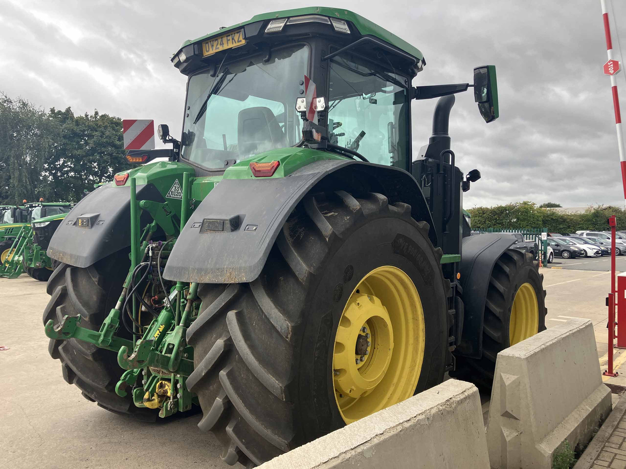 John Deer 7R 350 - Трактор: снимка 5 John Deer 7R 350 - Трактор: снимка 5