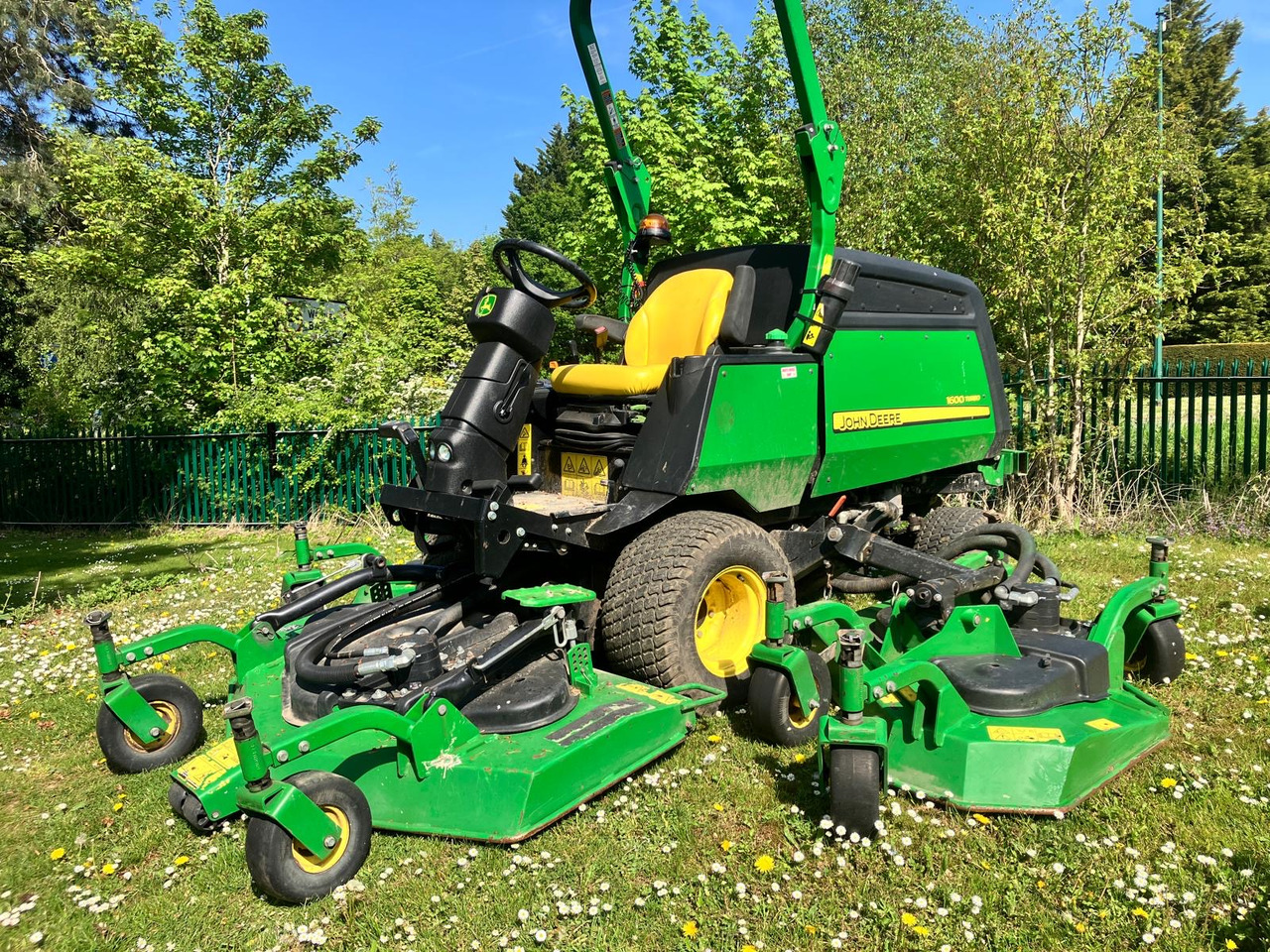 John Deere 1600T Wide Area Mower - Косачка за трева: снимка 3 John Deere 1600T Wide Area Mower - Косачка за трева: снимка 3