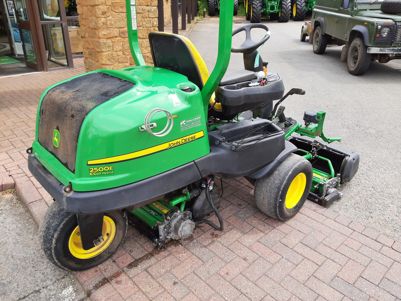 John Deere 2500E greens triple mower - Косачка за трева: снимка 4 John Deere 2500E greens triple mower - Косачка за трева: снимка 4