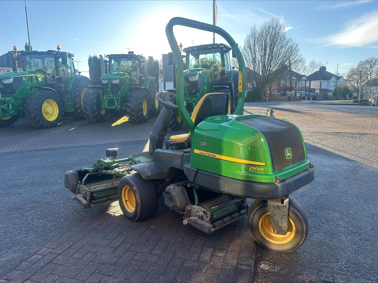 John Deere 2500E greens triple mower - Косачка за трева: снимка 3 John Deere 2500E greens triple mower - Косачка за трева: снимка 3