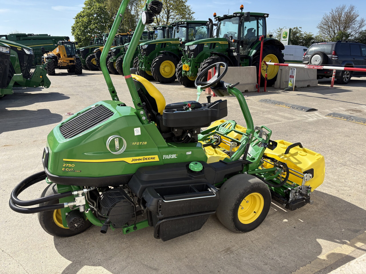 John Deere 2750E Triplex mower - Косачка за трева: снимка 3 John Deere 2750E Triplex mower - Косачка за трева: снимка 3