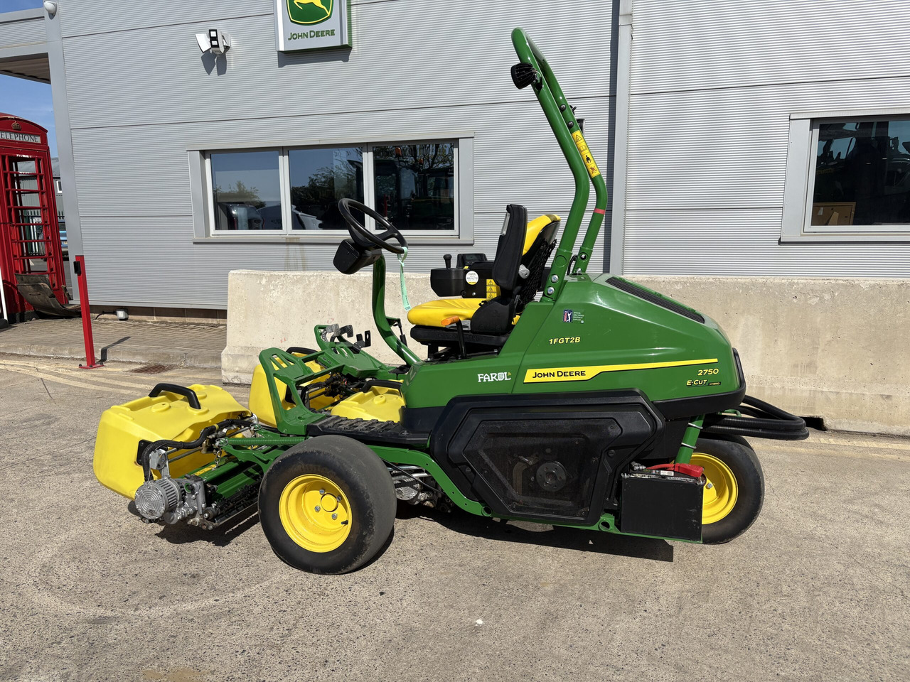 John Deere 2750E Triplex mower - Косачка за трева: снимка 3 John Deere 2750E Triplex mower - Косачка за трева: снимка 3