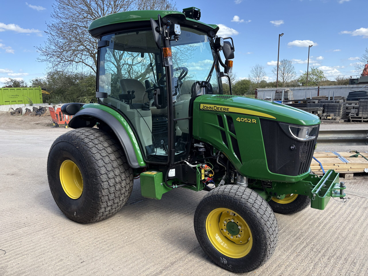 John Deere 4052R Compact Tractor - Малък трактор: снимка 2 John Deere 4052R Compact Tractor - Малък трактор: снимка 2