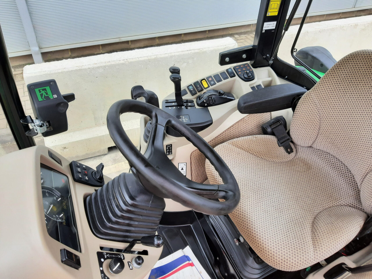 John Deere 4066R Compact Tractor - Малък трактор: снимка 5 John Deere 4066R Compact Tractor - Малък трактор: снимка 5