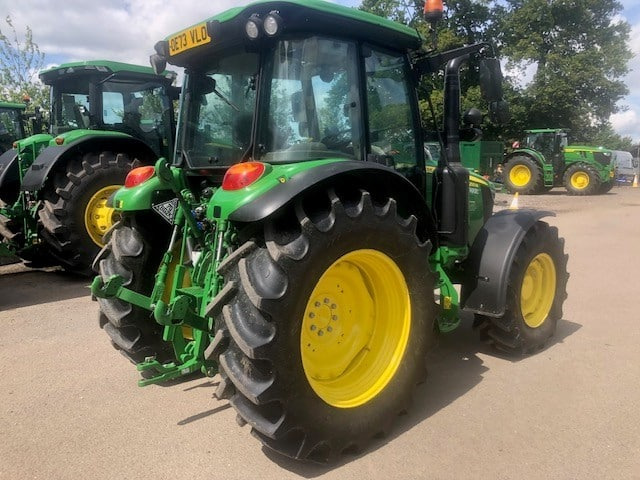 John Deere 5100M - Трактор: снимка 3 John Deere 5100M - Трактор: снимка 3