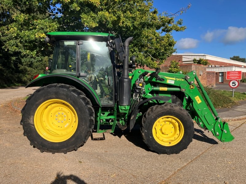 John Deere 5100M - Трактор: снимка 1 John Deere 5100M - Трактор: снимка 1